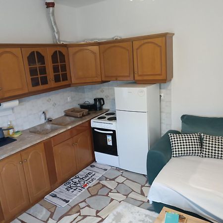 Studio Με Όλες Τις Ανέσεις Vétrina Eksteriør bilde